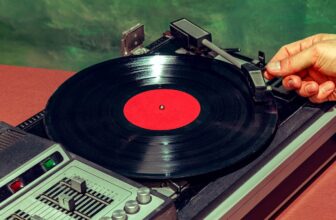 Where to Buy Vinyl Records (2023): Find New, Used, and Rare Vinyl